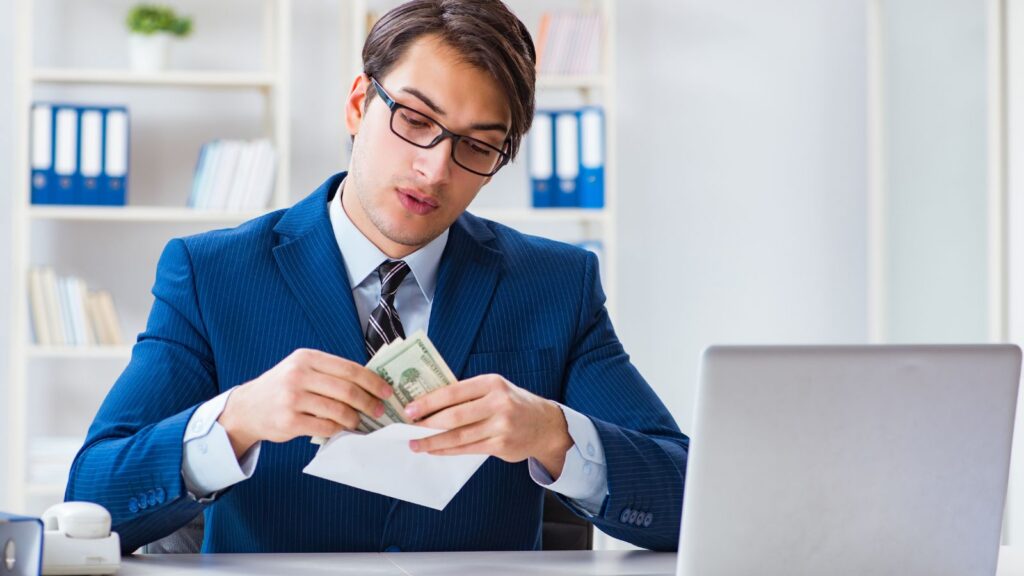 Odszkodowanie dla użytkownika po wycieku danych osobowych.